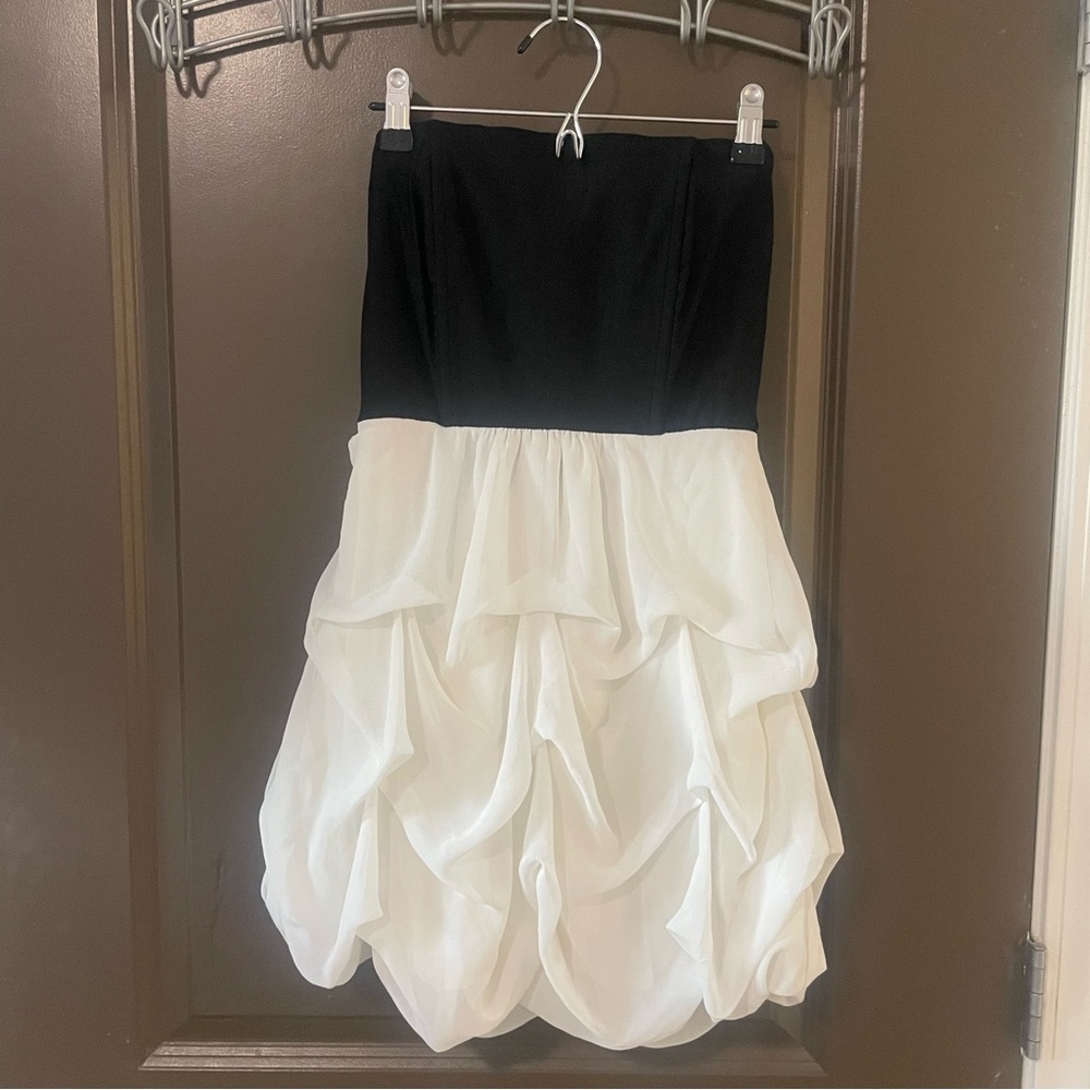 Janice Strapless Black Top and White Bottom Bubble Cocktail Dress Size S
